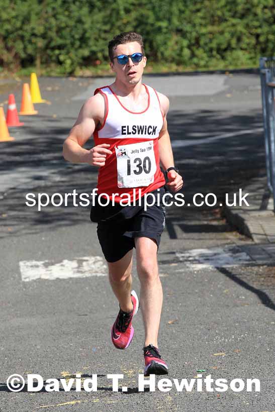 Tynedale Jelly Tea 10 Mile Road Race, Ovingham, Northumberland, Sunday, Aug. 21st. Photo: David T. Hewitson/Sports for All Pics